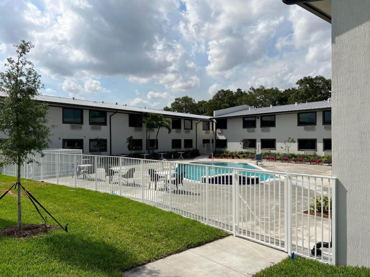 Motel 6-Fort Lauderdale, Fl ภายนอก รูปภาพ