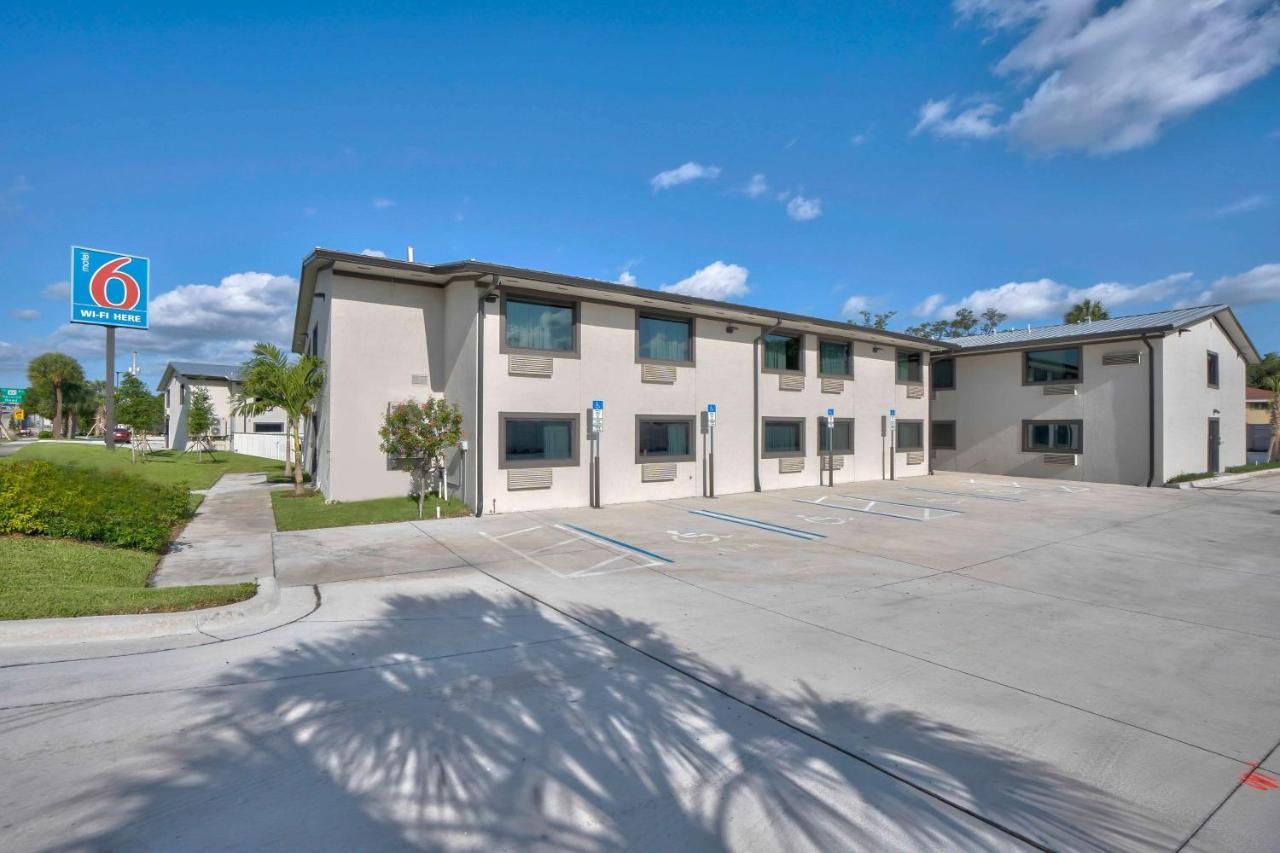 Motel 6-Fort Lauderdale, Fl ภายนอก รูปภาพ