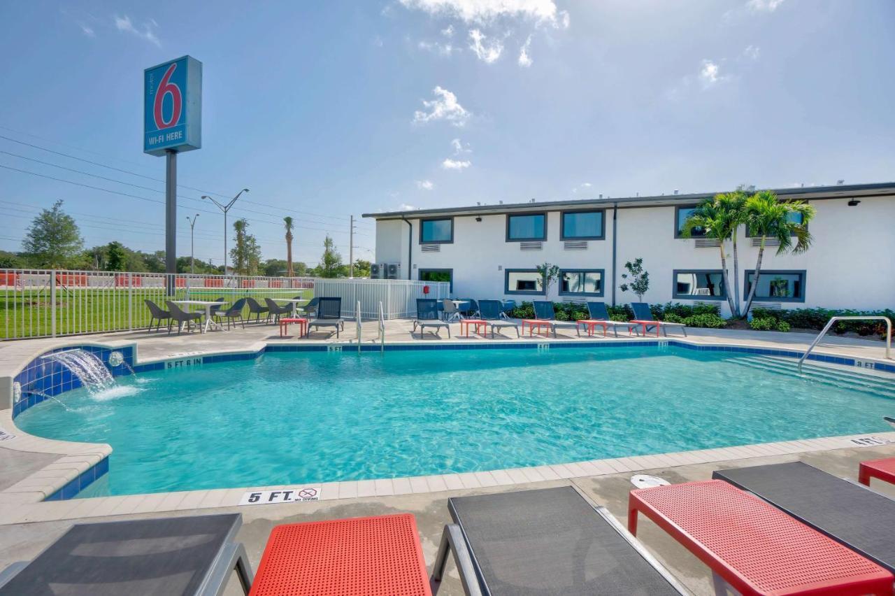 Motel 6-Fort Lauderdale, Fl ภายนอก รูปภาพ
